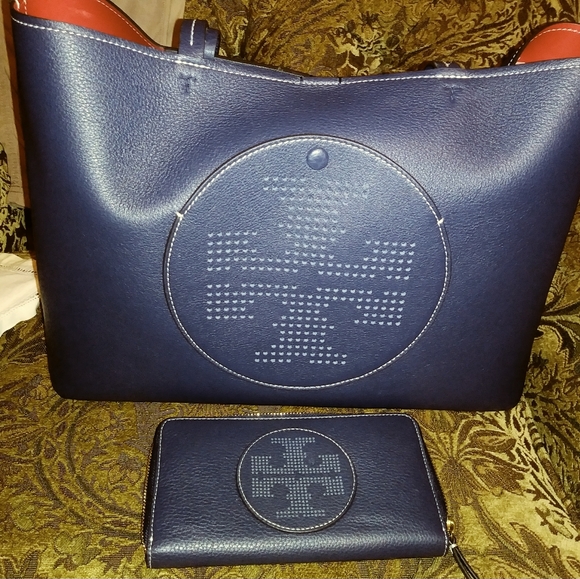 Large Women's Tote W/matching wallet - Picture 1 of 7